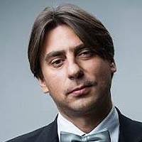 Роман Емельянов