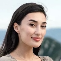 Ариана Лолаева