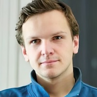 Дмитрий Ларин