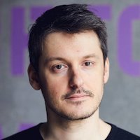 Илья Найшуллер
